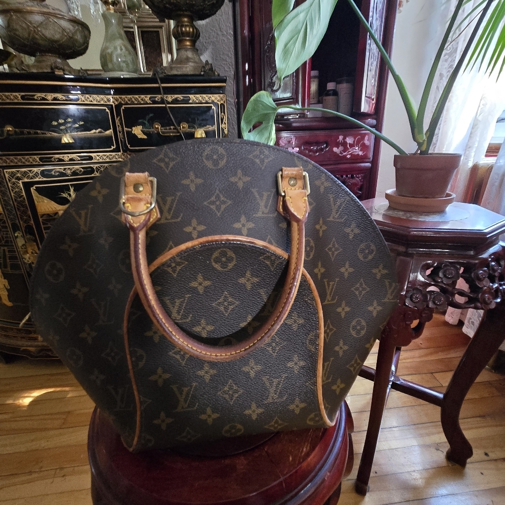 LOUIS VUITTON MONOGRAM ELLIPSE PM - Picture 1 of 10
